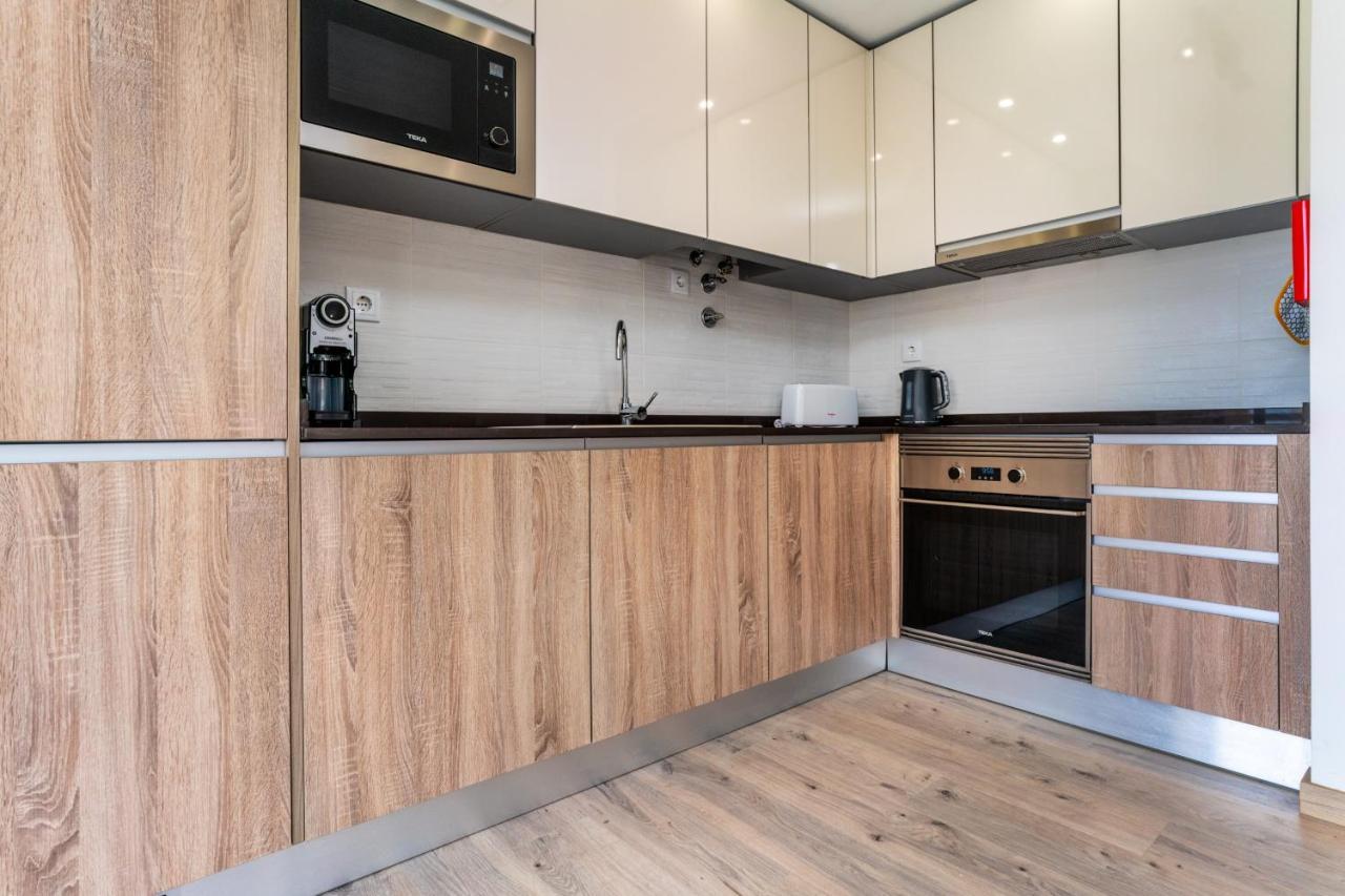 Sunny Brand New 2-Bedroom Apt - 500M From Praia Da Rocha With Ac And Pool! Portimão Exteriör bild