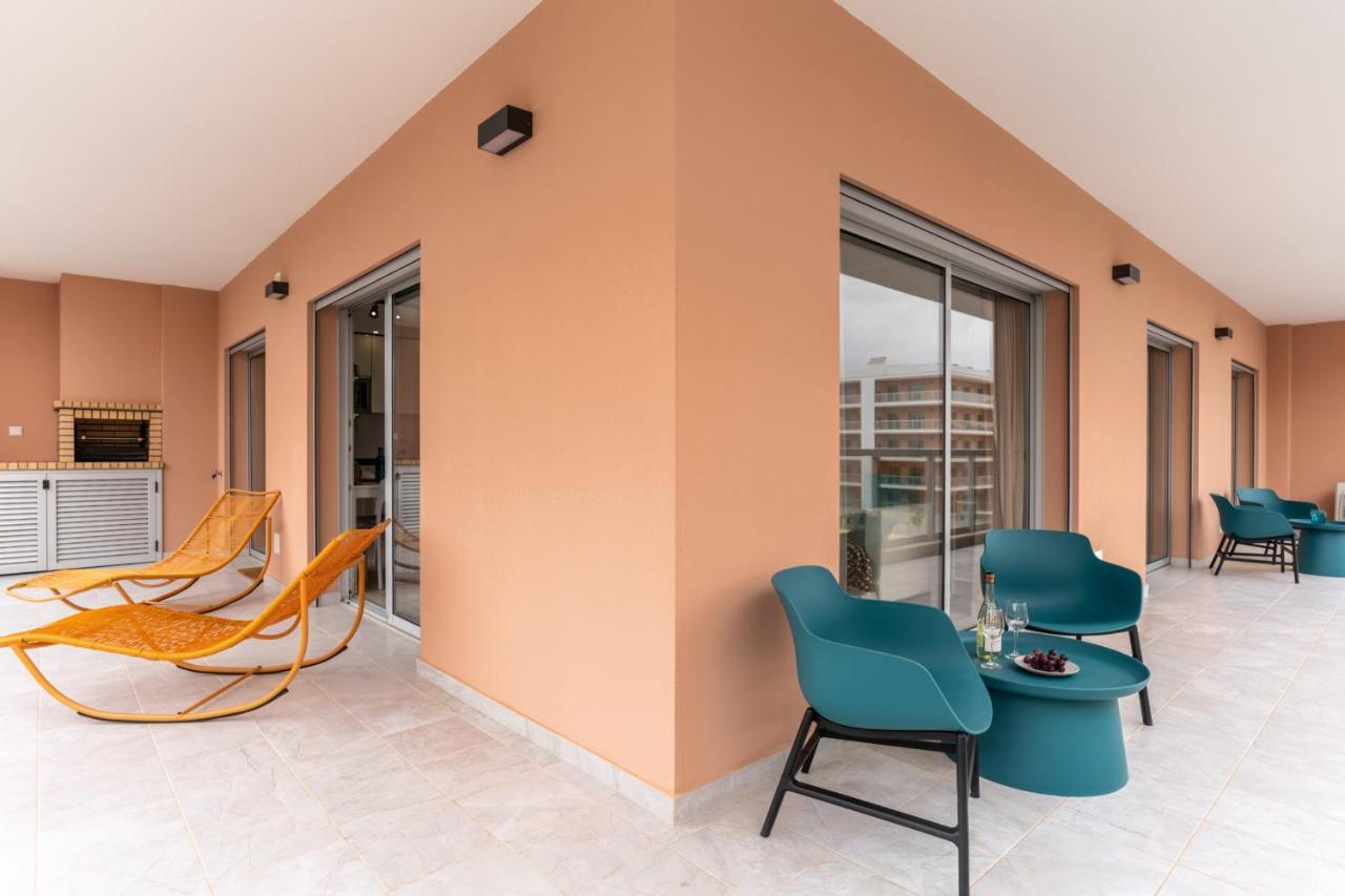 Sunny Brand New 2-Bedroom Apt - 500M From Praia Da Rocha With Ac And Pool! Portimão Exteriör bild
