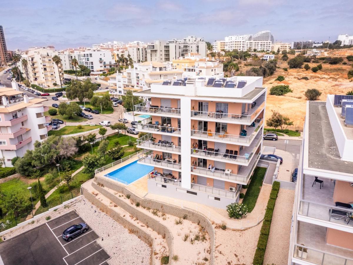 Sunny Brand New 2-Bedroom Apt - 500M From Praia Da Rocha With Ac And Pool! Portimão Exteriör bild